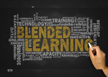 Blended Learning: Revolutionizing Education in the 21st Century