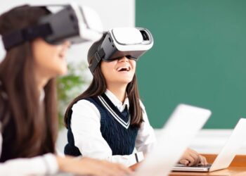 Virtual Reality in Education: Transforming Learning Experiences