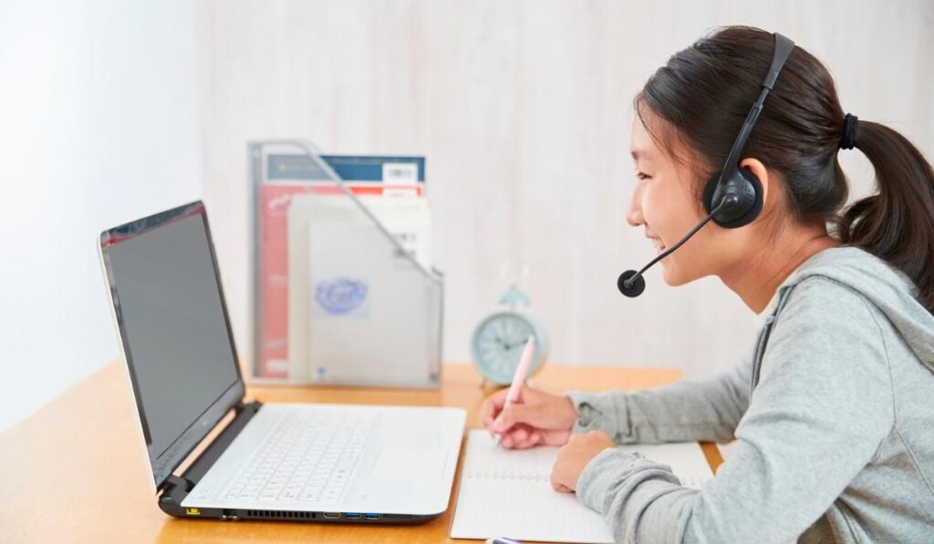 Best Online Learning Platforms for Adults in 2025